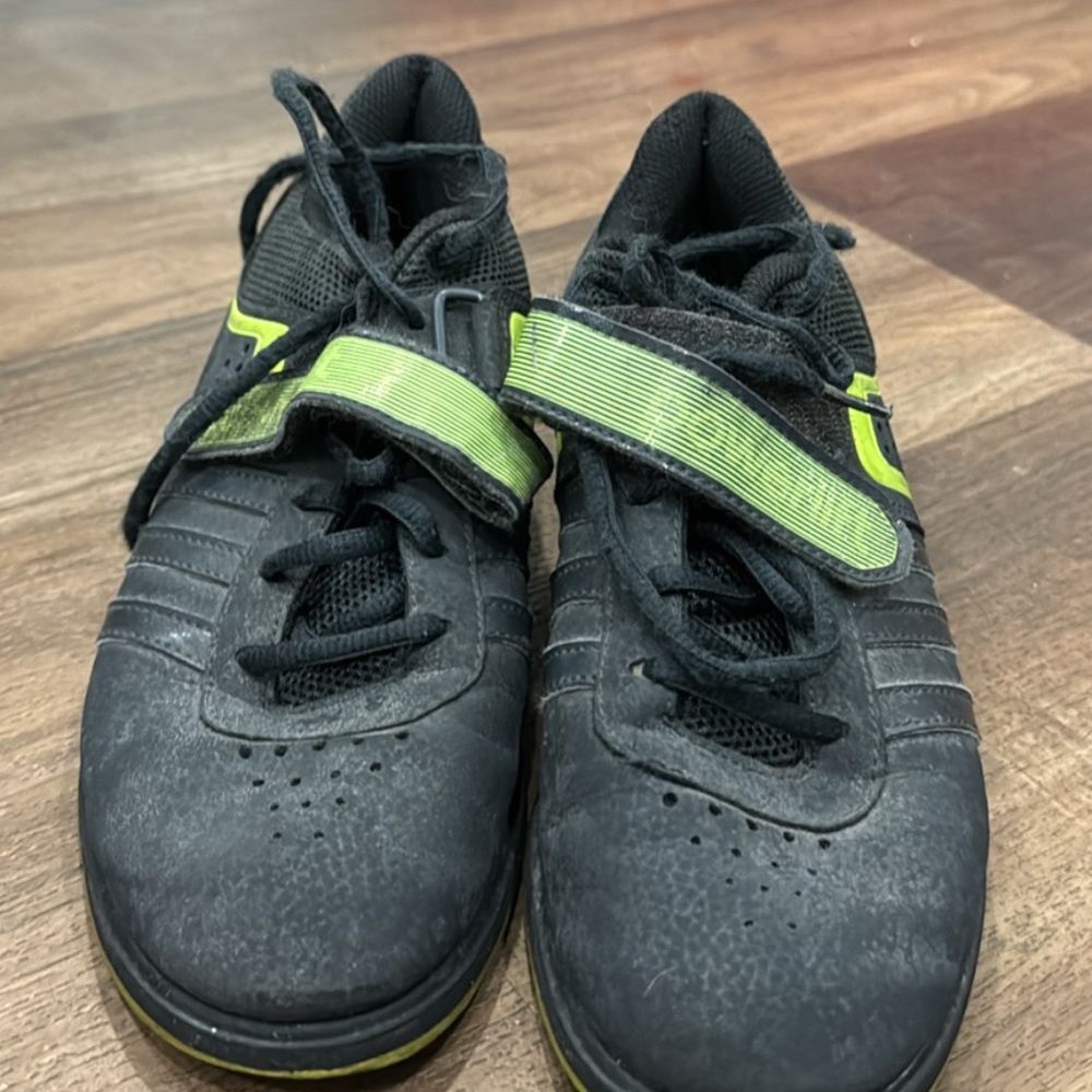 Adidas powerlifts